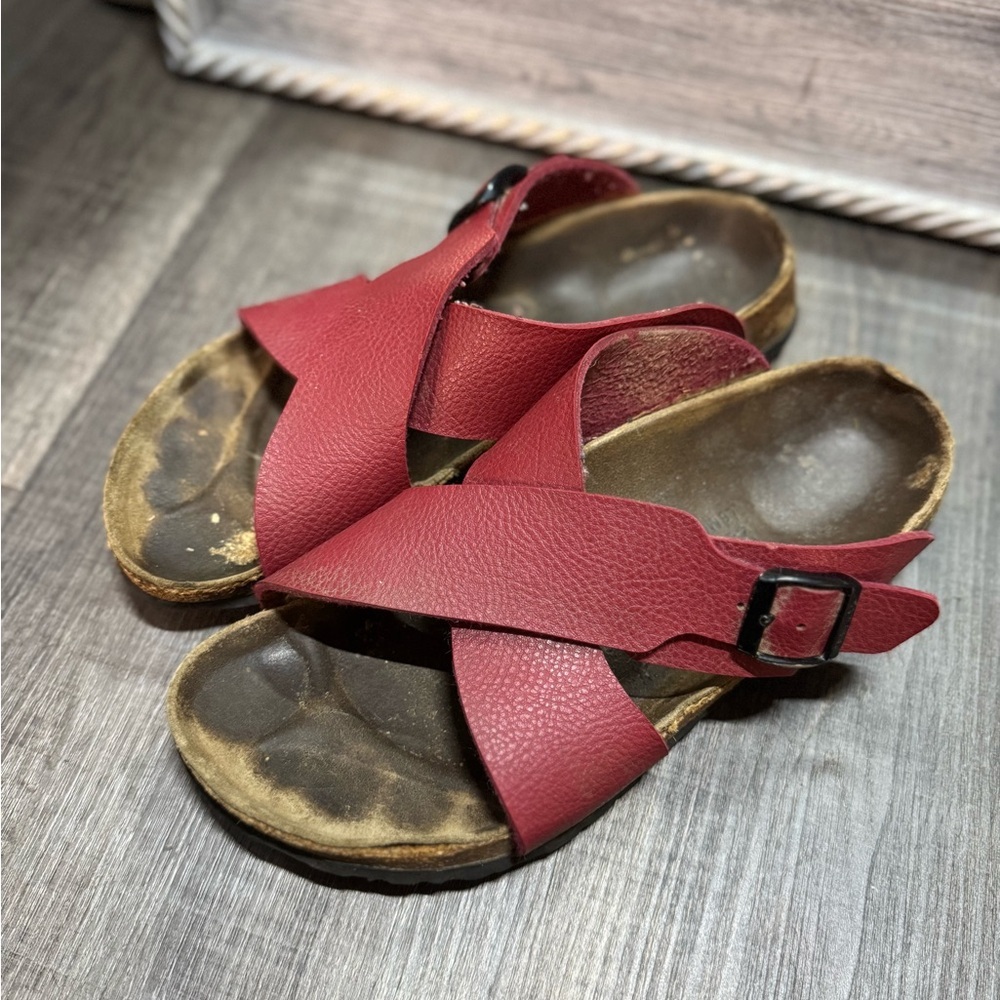 Birkenstocks‎